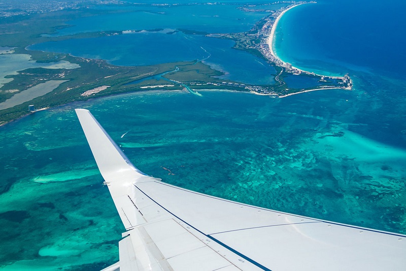 Vista aérea de Cancún antes do retorno