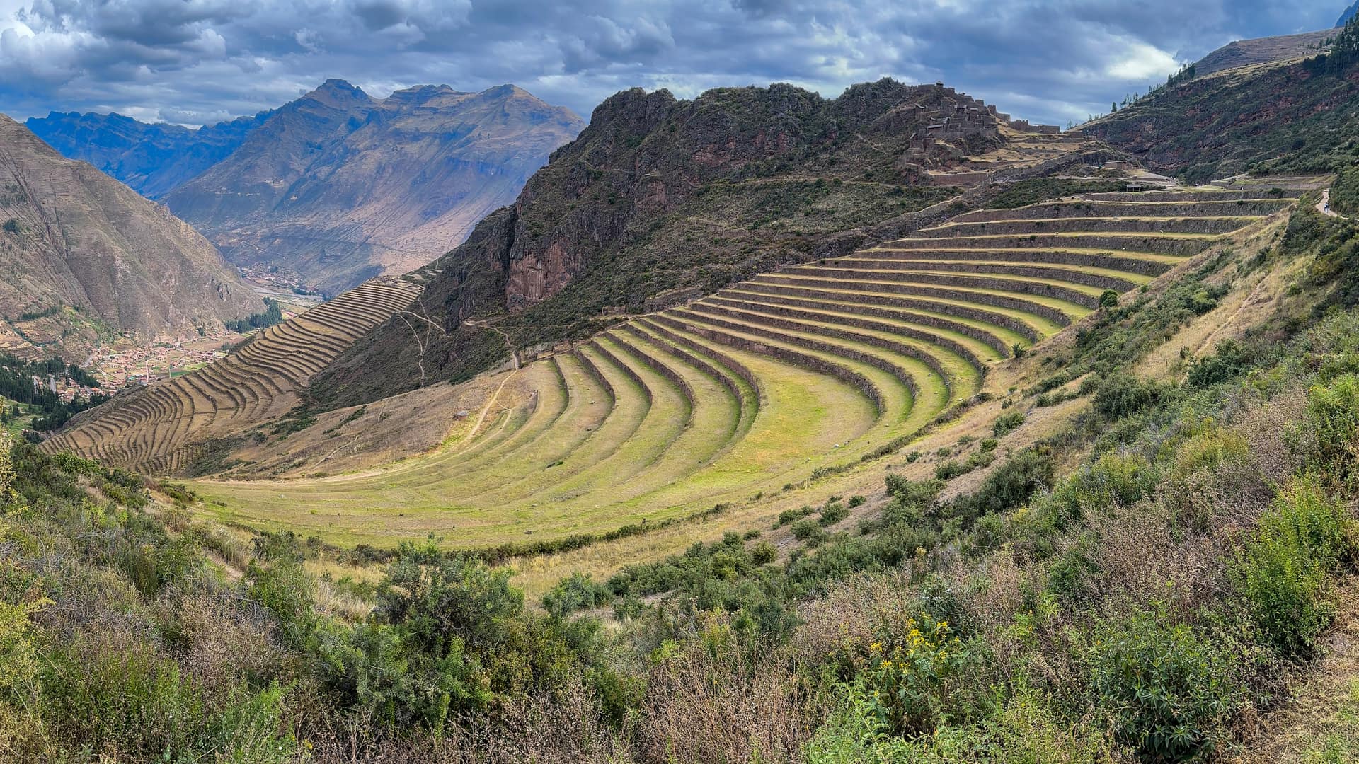 Terraços agrícolas incas no Vale Sagrado, no Peru